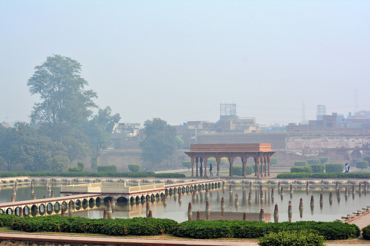 Việc xây dựng vườn Shalimar lấy cảm hứng từ kiến trúc vườn Trung Á, Kashmir, Punjab, Ba Tư và Vương quốc Hồi giáo Delhi. Ảnh: The Travel Blog.