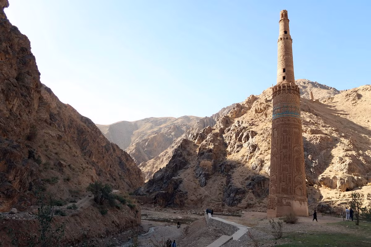 Công trình kiến trúc ấn tượng này đã được UNESCO công nhận là Di sản văn hóa thế giới vào năm 2002, là một trong hai Di sản thế giới của Afghanistan (Di sản còn lại là Các tượng Phật tại Bamyan, đã bị phá hủy năm 2008). Ảnh: Untamed Borders.