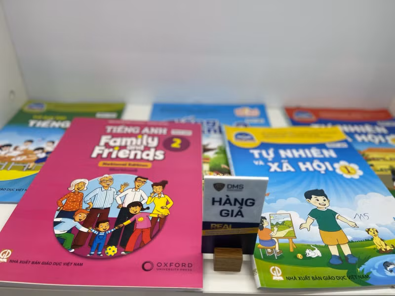Nhan dien sach giao khoa va do dung hoc tap-Hinh-2