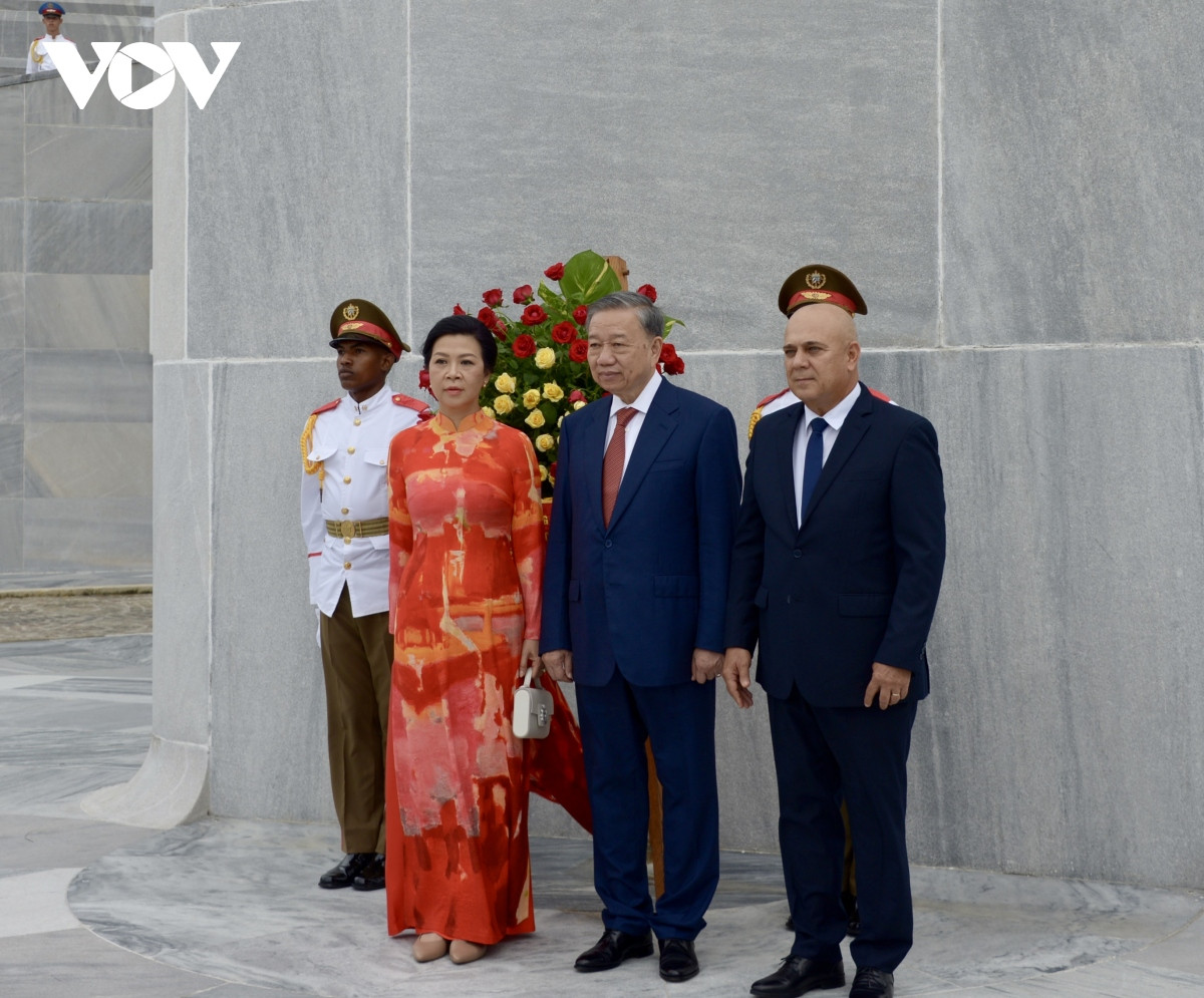 Tổng Bí thư, Chủ tịch nước Tô Lâm tưởng niệm Anh hùng dân tộc Cuba Jose Marti - Hình 2 Tong Bi thu, Chu tich nuoc To Lam tuong niem Anh hung dan toc Cuba Jose Marti-Hinh-2