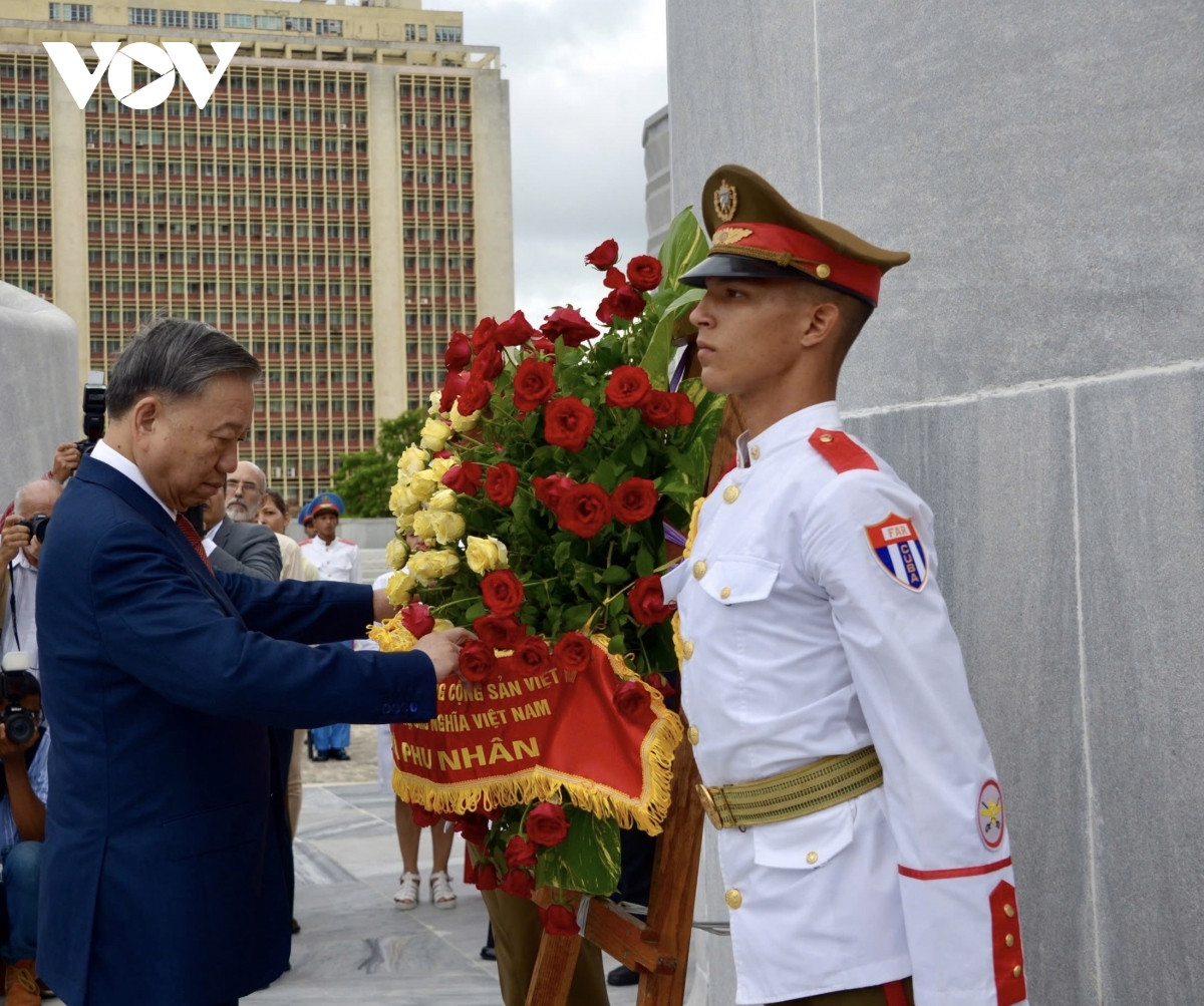 Tổng Bí thư, Chủ tịch nước Tô Lâm tưởng niệm Anh hùng dân tộc Cuba Jose Marti Tong Bi thu, Chu tich nuoc To Lam tuong niem Anh hung dan toc Cuba Jose Marti