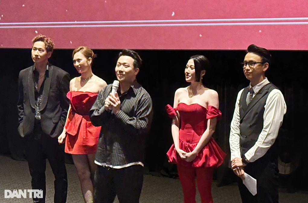 Nha phat hanh noi gi ve nghi van thoi phong doanh thu phim Mai?-Hinh-4