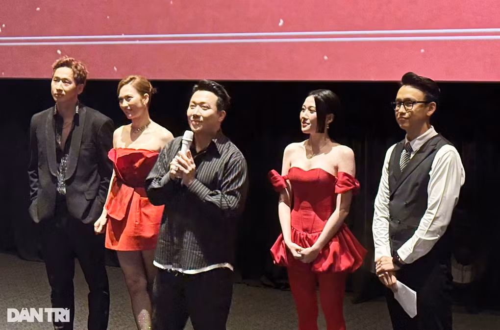 Nha phat hanh noi gi ve nghi van thoi phong doanh thu phim Mai?-Hinh-4