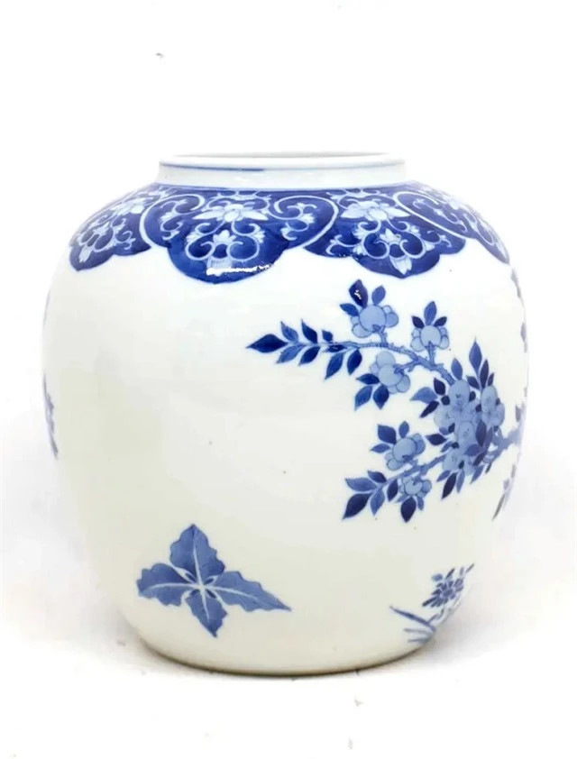 Giữ hũ gốm để đựng gừng, không ngờ là báu vật 300 năm tuổi Giu hu gom de dung gung, khong ngo la bau vat 300 nam tuoi