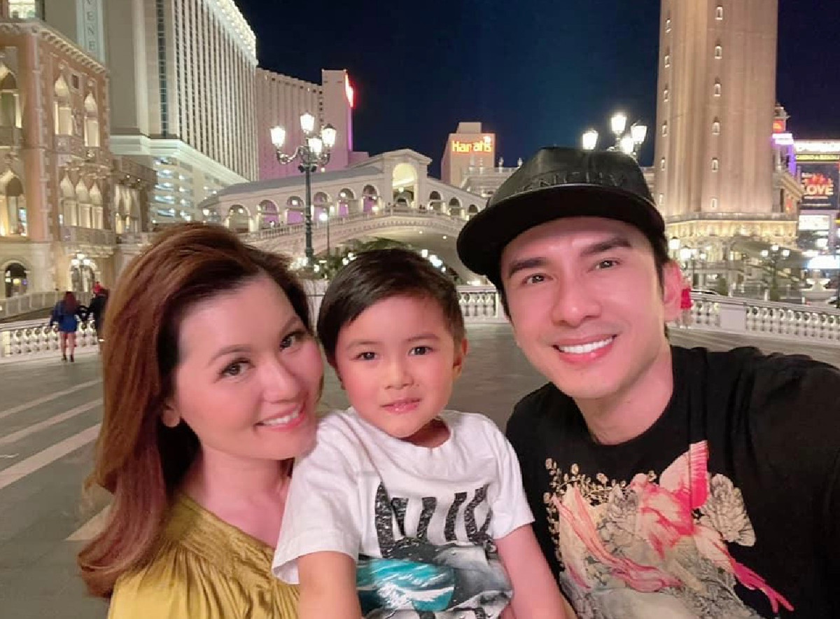 Ca si dien trai lang nhac Viet: Hon nhan do vo, ngai yeu o tuoi U50-Hinh-2