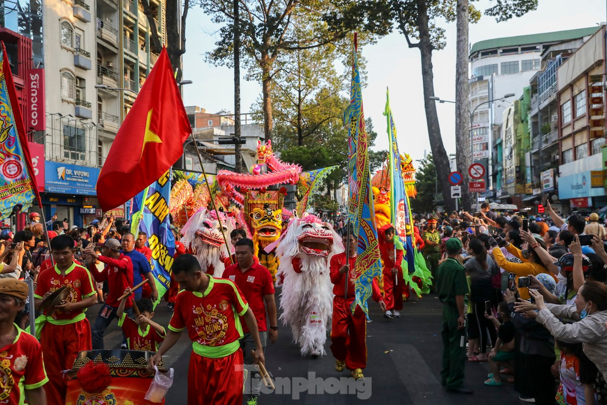 Lễ hội Tết Nguyên tiêu tại quận 5 đã được Bộ Văn hóa - Thể thao và Du lịch công nhận là Di sản văn hóa phi vật thể cấp quốc gia, thể hiện sự gìn giữ và phát huy những giá trị văn hóa tốt đẹp của người Hoa ở quận 5 nói riêng và TPHCM nói chung.