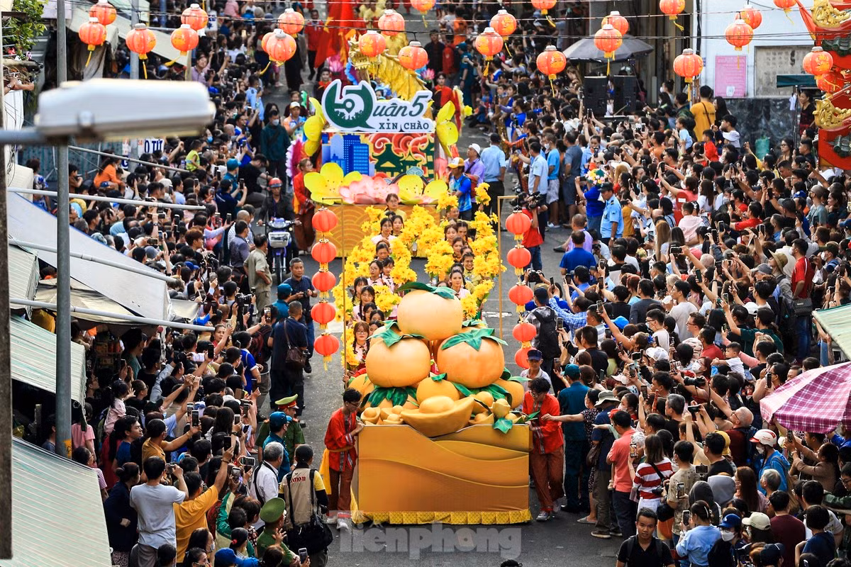 Lễ hội truyền thống rằm tháng giêng ở Chợ Lớn không những mang những ý nghĩa về mặt tinh thần mà còn giúp mọi người gần nhau hơn, cũng như tạo nên một nét đặc sắc cho thành phố.