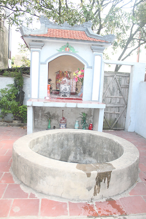 Chuyen nham ve “gieng Giong” chua benh