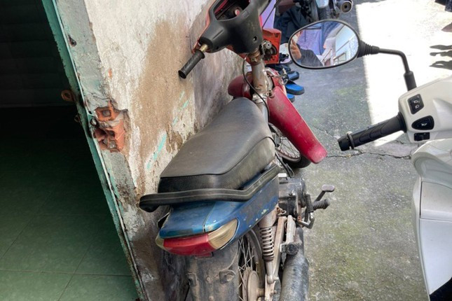 Vu vac dao chem cua nha dan: Cong an tam giu 2 nghi can-Hinh-3