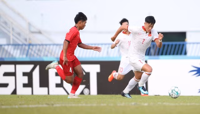 VCK U23 chau A 2024: U23 Viet Nam lay cong bu thu