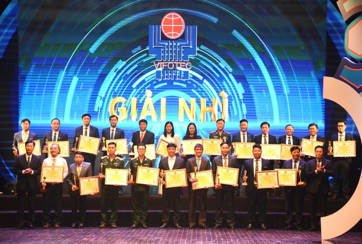 84 giai phap doat giai Hoi thi Sang tao ky thuat toan quoc lan thu 17-Hinh-4