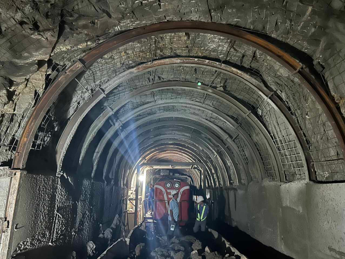 Sut lo ham Bai Gio, nganh Duong sat thiet hai hon 50 ty dong