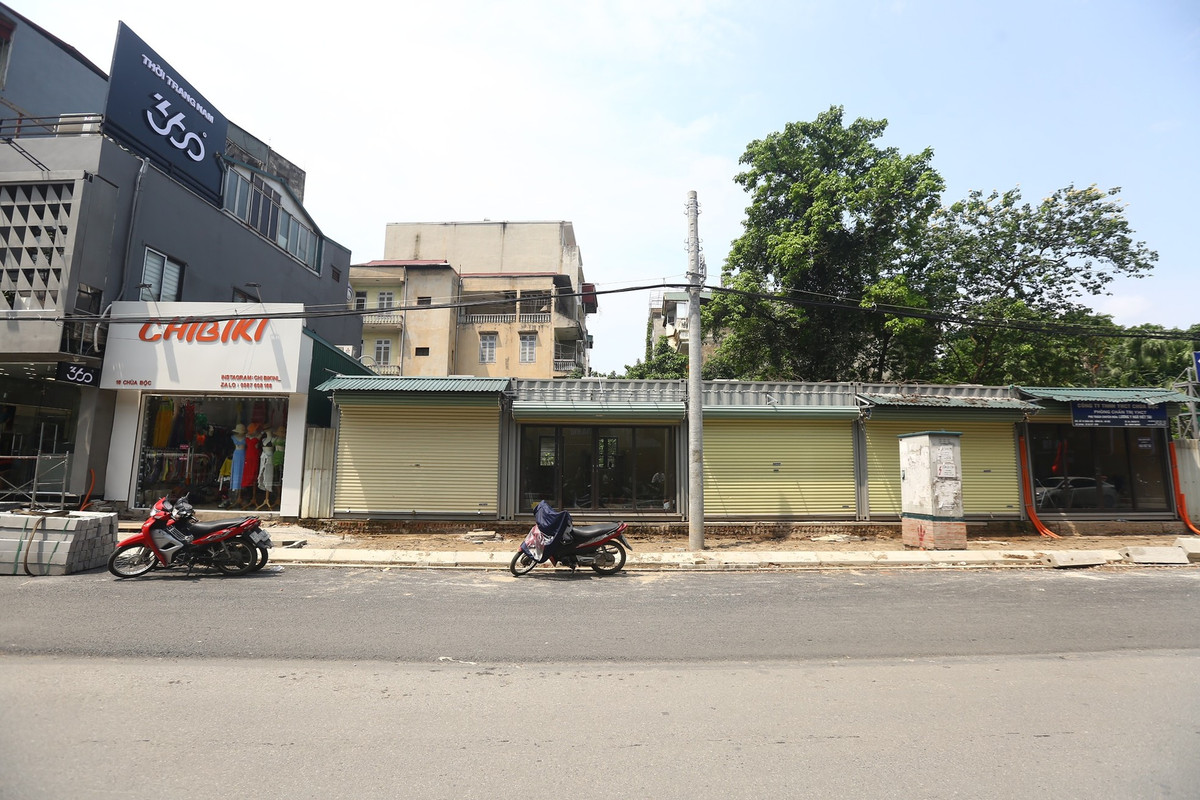 Một số ngôi nhà tạm được dựng lên sau khi dự án hoàn thiện phần thô.