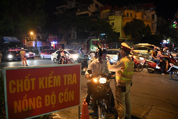 Nhieu truong hop khong ngo bi phat vi pham nong do con luc nua dem