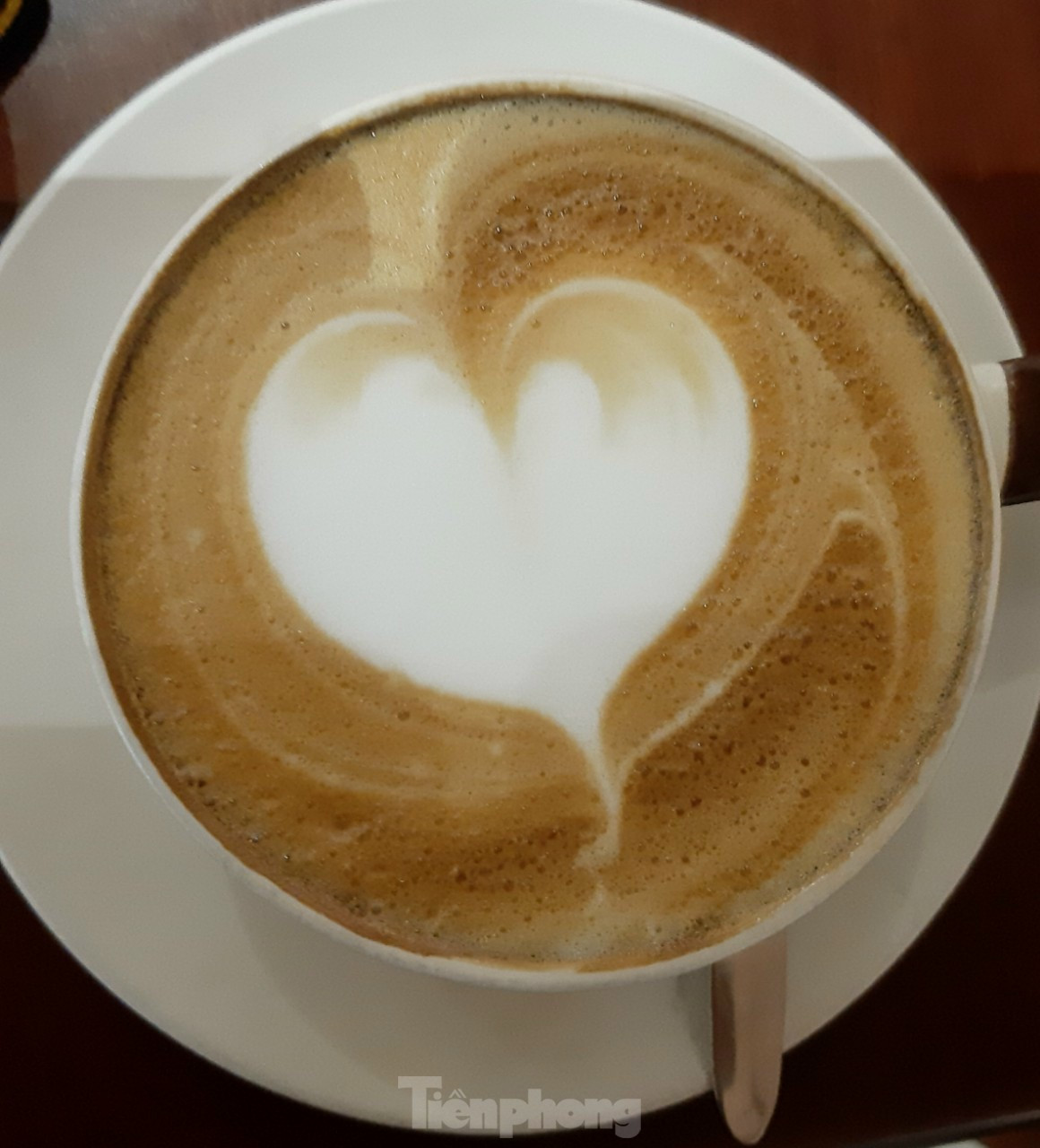 Trong đó, những hương vị cà phê hấp dẫn khiến giới trẻ say mê và nằm đầu bảng danh sách lựa chọn như: Cappuccino, Latte, Espresso, Macchiato,...