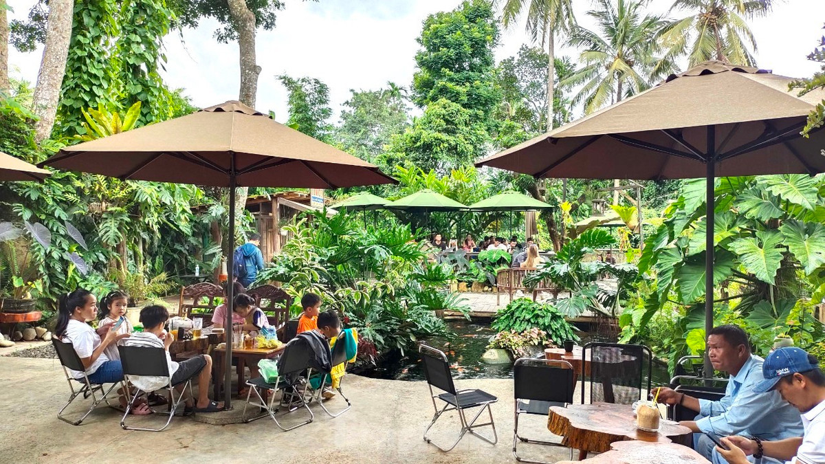 Để đáp ứng nhu cầu thị hiếu, nhiều quán theo xu hướng tạo ra những thức uống mới lạ, hợp khẩu vị khách hàng, đặc biệt là giới trẻ.