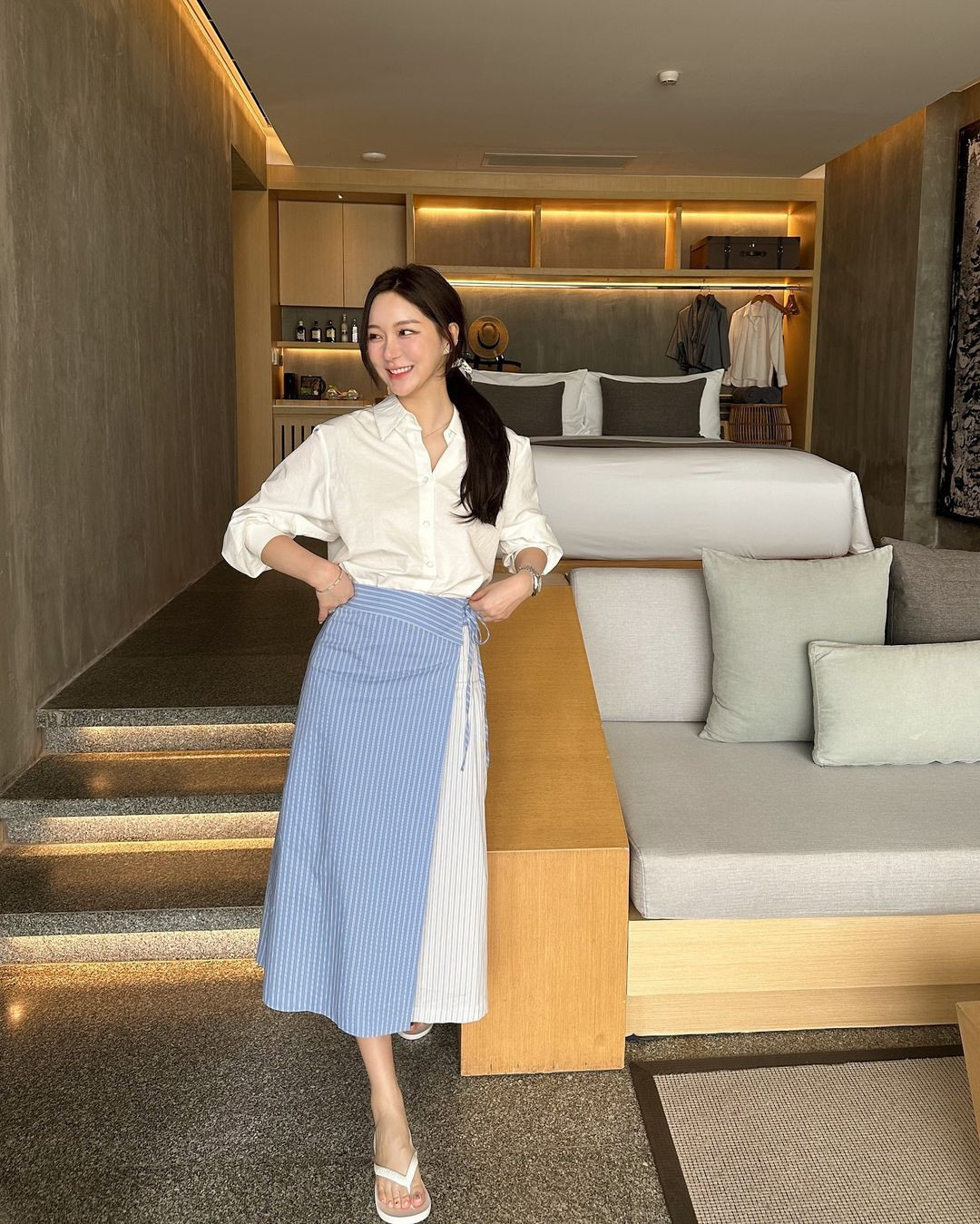 Nữ blogger mê diện áo sơ mi mặc đẹp cả năm - Hình 13 Nu blogger me dien ao so mi mac dep ca nam-Hinh-13