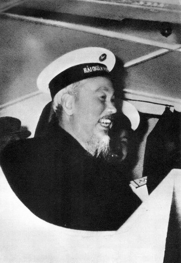 Xuc dong hinh anh gian di va cao quy cua Bac Ho-Hinh-18