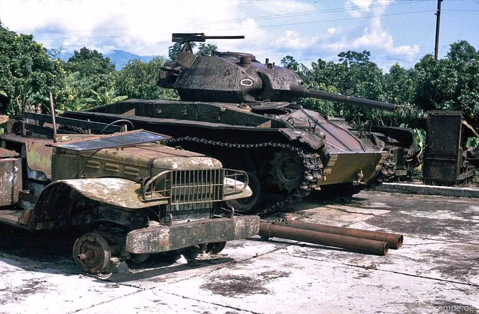 Trang thiết bị quân sự lính Pháp từng sử dụng tại Điện Biên Phủ.