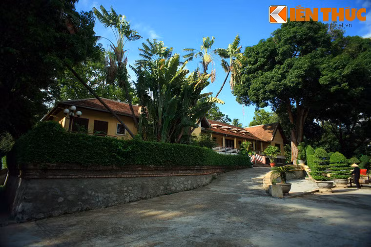 Biện điện Bảo Đại là một công trình kiến trúc cổ nổi tiếng mà bất cứ ai đến thành phố Buôn Ma Thuột, tỉnh Đắk Lắk cũng nên ghé qua.