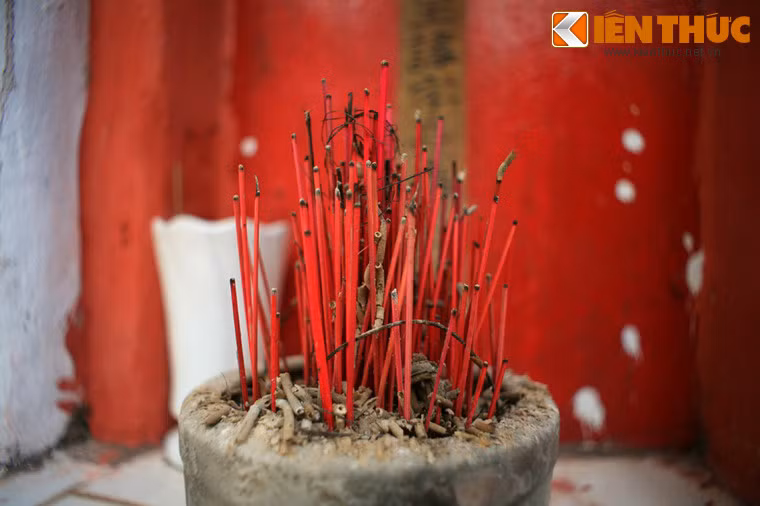 Do những thăng trầm của lịch sử, tư liệu về cuộc đời và sự nghiệp ông Lâm Tam Lang không còn được lưu giữ. Để được xây lăng mộ bề thế ngay trong thành Gia Định, hẳn ông phải là một người có công trạng lớn với triều đình nhà Nguyễn.