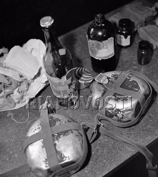 Một số hiện vật sót lại trên chiến trường sau cuộc chiến ngày 2/3/1969 ở Damanski.