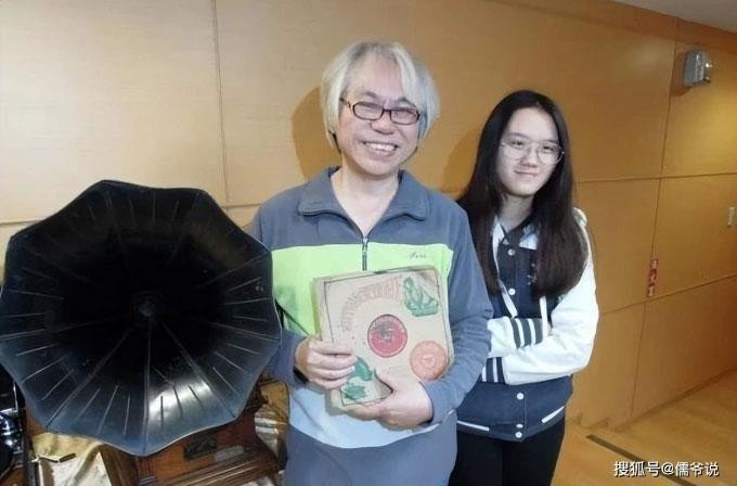 Người vợ kém 39 tuổi của nhạc sĩ U70: 'Yêu chồng không vì tiền' - Hình 5 Nguoi vo kem 39 tuoi cua nhac si U70: 'Yeu chong khong vi tien'-Hinh-5