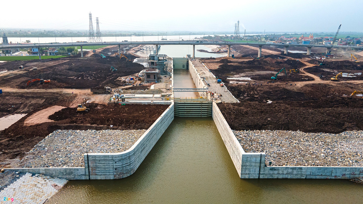 Tuyến kênh đào này được thiết kế để tàu chở hàng trọng tải 2.000 tấn và 3.000 tấn giảm tải lưu thông, giúp phát triển vận tải thủy từ ven biển đi qua sông Ninh Cơ vào sông Đáy và ngược lại.