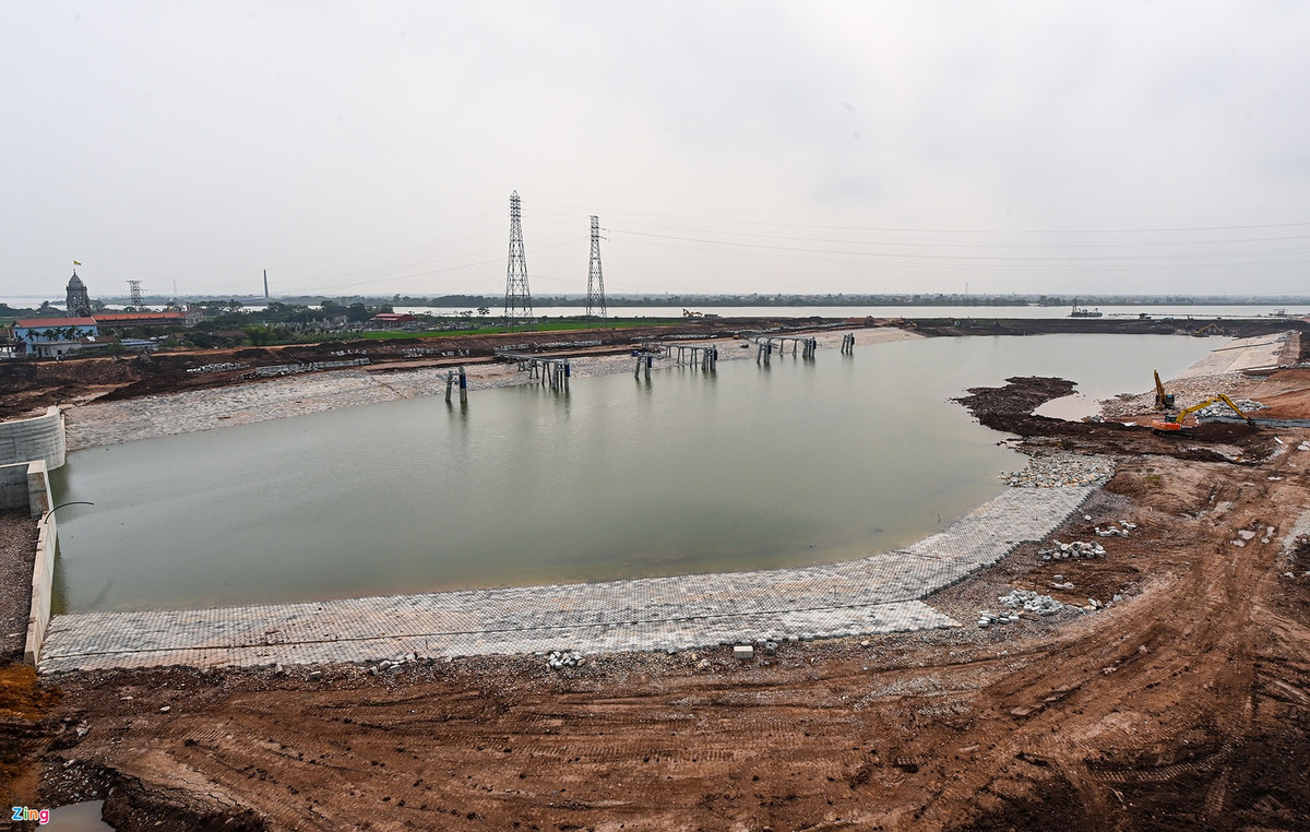 Khi công trình hoàn thành sẽ tạo điều kiện cho nhiều tàu chở container đi qua, thay vì phải tới cảng Hải Phòng và di chuyển bằng đường bộ như hiện nay.