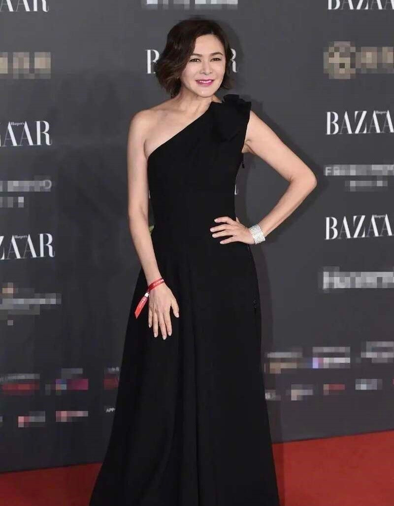 Sao nu bi boc tran nhan sac chua qua chinh sua-Hinh-9