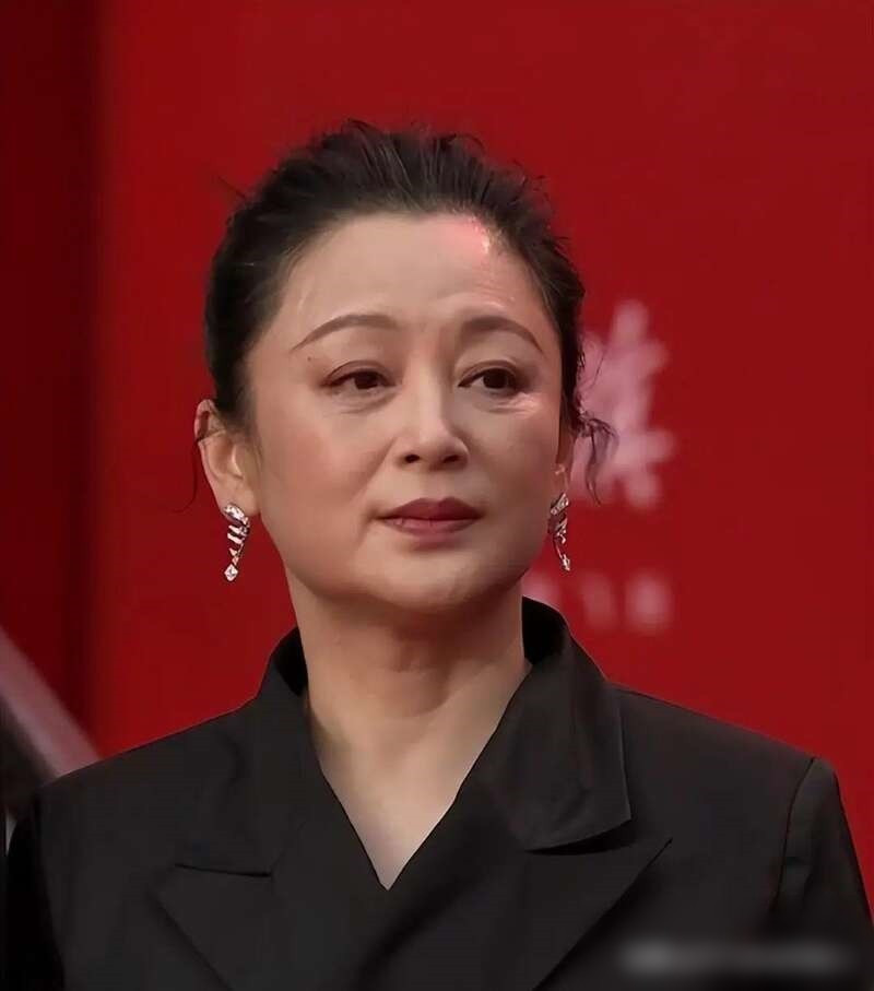 Sao nu bi boc tran nhan sac chua qua chinh sua-Hinh-13