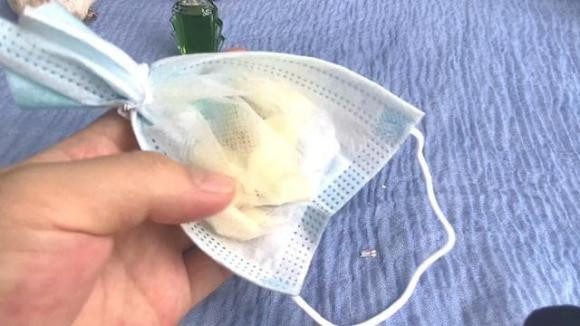 Trời mưa ẩm, chỉ cần đổ dầu gió vào tỏi đuổi muỗi hiệu quả - Hình 4 Troi mua am, chi can do dau gio vao toi duoi muoi hieu qua-Hinh-4