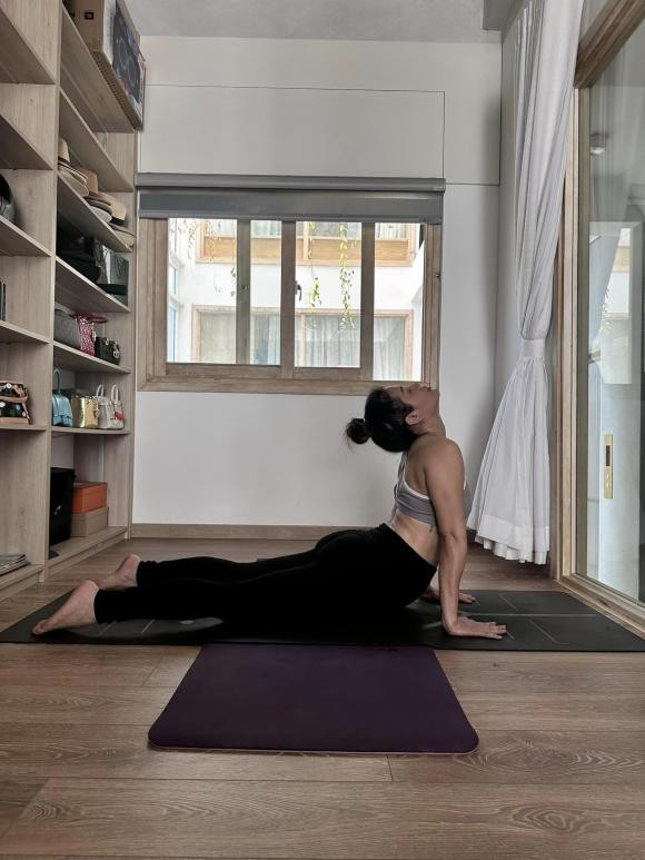 Phương Trinh Jolie gây choáng với đủ tư thế yoga khó nhằn ảnh 6
