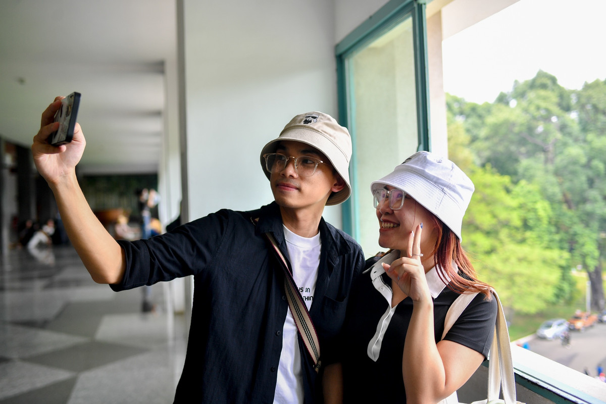 Hang dai nguoi xep hang, cho vao Dinh Doc lap sang 30/4-Hinh-7