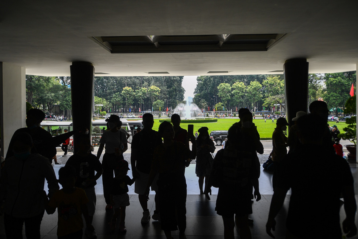 Hang dai nguoi xep hang, cho vao Dinh Doc lap sang 30/4-Hinh-5