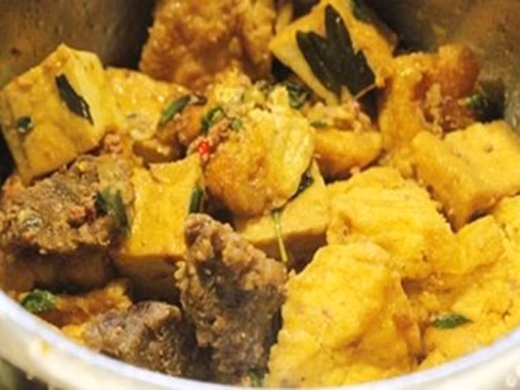 Đậu phụ kho bắp bò.