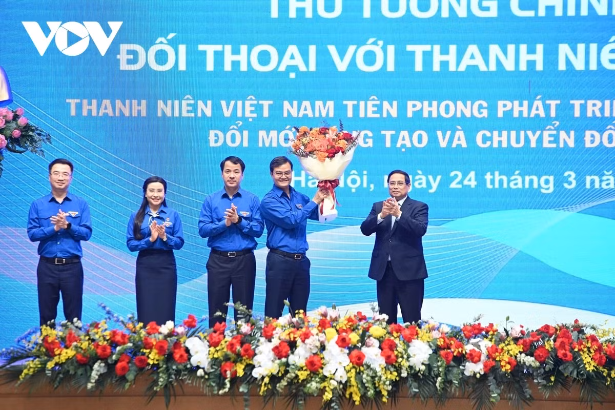 3 cau hoi Thu tuong dat ra tai cuoc doi thoai voi 300 thanh nien