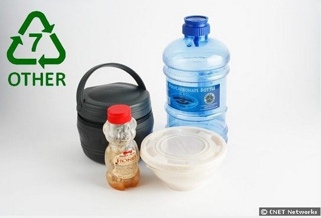 Bi mat ve hinh tam giac danh so tren chai nhua-Hinh-9