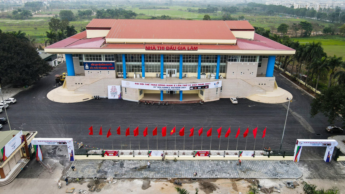 Nhà thi đấu Gia Lâm đã hoàn thành đến 80% các hạng mục chỉnh trang.