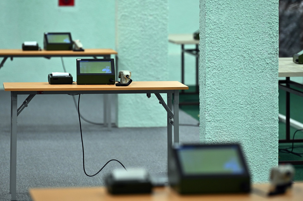 Các trường bắn cho từng nội dung đều khoác lên mình bộ áo mới khi được sơn sửa lại. Toàn bộ hệ thống bia điện tử cũng được lắp đặt xong tại các trường bắn. Toàn bộ thiết bị được nhập của hãng SIUS, Thụy Sĩ. Đây là hãng duy nhất được Liên đoàn Bắn súng Quốc tế cho phép sử dụng tại mọi giải đấu quốc tế.