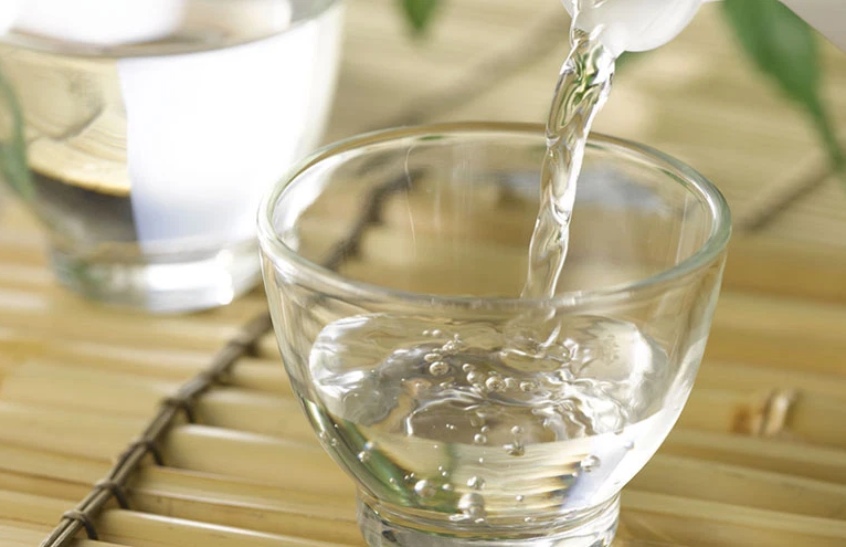 Rửa ly thủy tinh chỉ dùng nước là sai: Hãy làm theo cách này! Rua ly thuy tinh chi dung nuoc la sai: Hay lam theo cach nay!