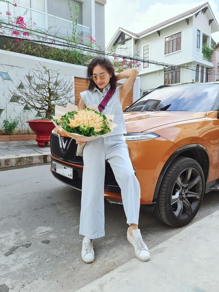 So ke gu thoi trang cua 3 my nhan Viet chuan bi len xe hoa-Hinh-6