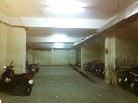 Tầng hầm tòa nhà CT3, Yên Hòa.