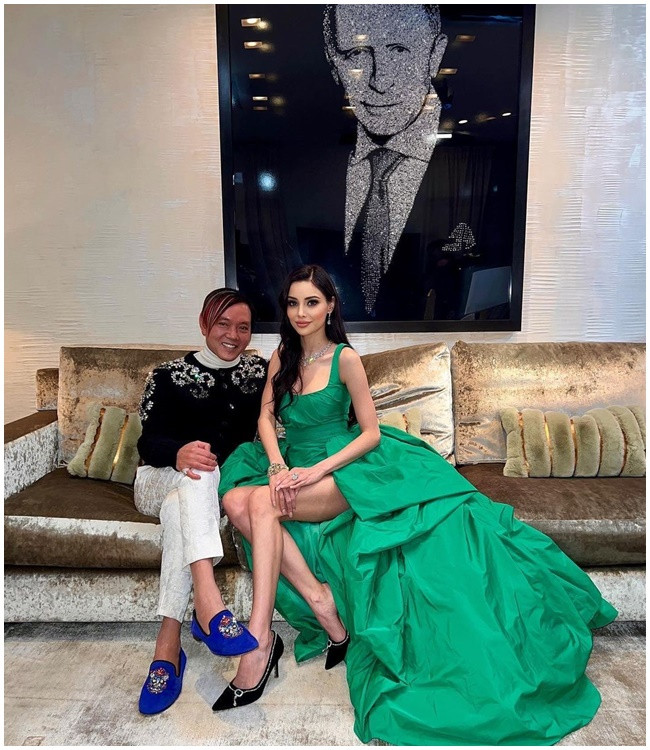 Năm 2014, các trang tin Hong Kong thống kê tổng tài sản của Stephen Hung vào khoảng 1,6 tỷ USD. Tỷ phú này cũng từng tuyên bố chắc nịch rằng ông có thể dùng tiền để làm bất cứ thứ gì mình muốn.