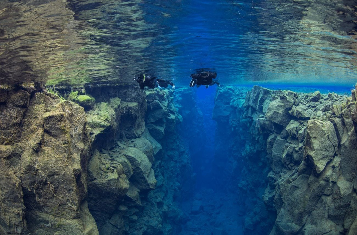 Khe nut Silfra: Noi duy nhat co the cung luc cham vao hai luc dia-Hinh-5