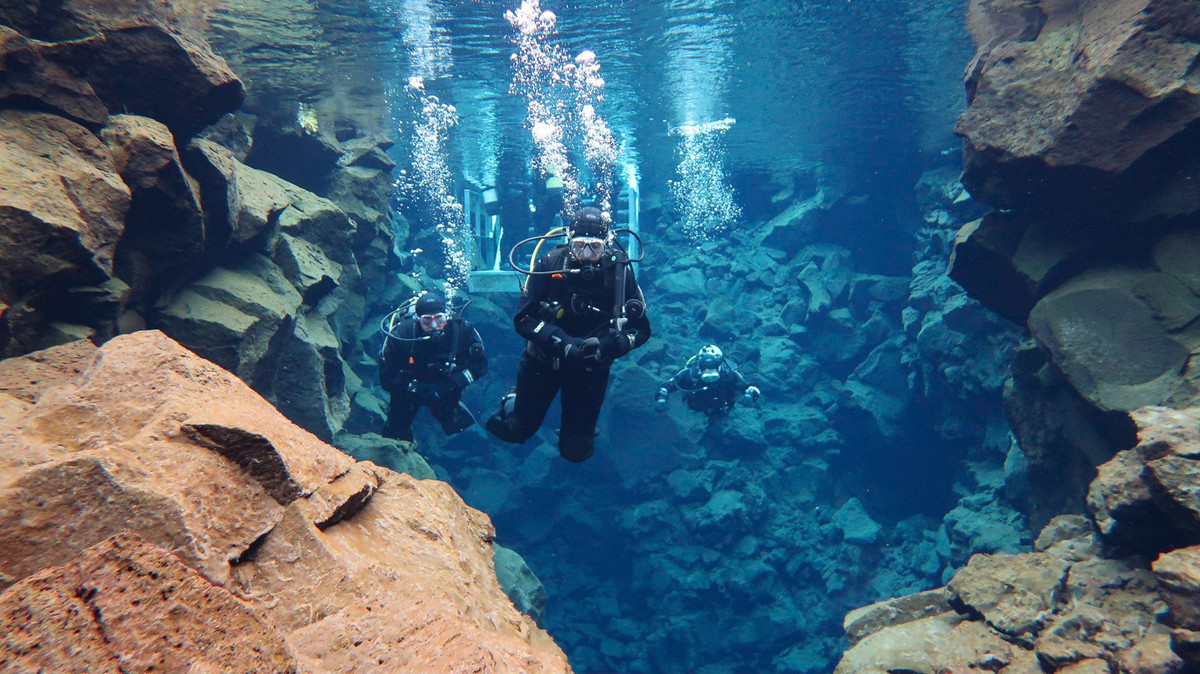 Khe nut Silfra: Noi duy nhat co the cung luc cham vao hai luc dia-Hinh-7