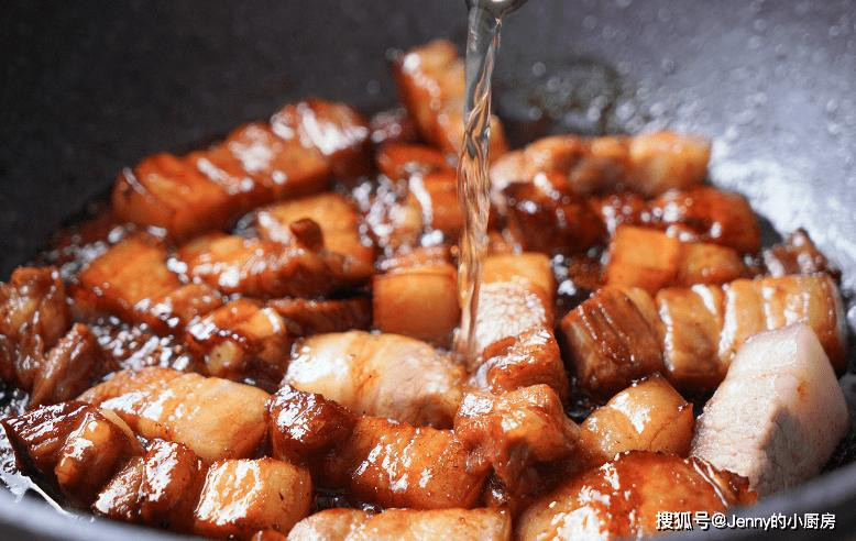 Món thịt lợn hầm hạt dẻ đại bổ, tăng sức đề kháng cho mùa đông Mon thit lon ham hat de dai bo, tang suc de khang cho mua dong