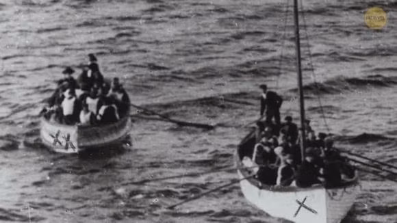 Giay phut cuoi cung, hanh khach van khong the tin tau Titanic chim-Hinh-10