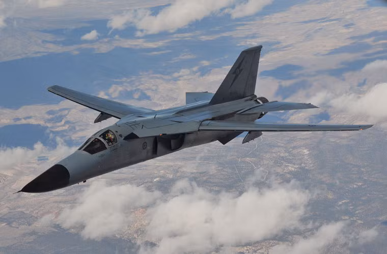 F-111 là mẫu máy bay ném bom chiến lược tầm trung, trinh sát, chiến đấu do Mỹ phát triển từ những năm 1960, đã từng sử dụng ở chiến trường Việt Nam. Nhờ thiết kế cánh cụp cánh xòe và trang bị radar theo dõi địa hình giúp cho F-111 bay độ cao rất thấp (đến 50m), có thể luồn lách theo địa hình như khe núi, triền sông...xâm nhập đánh phá các trận địa phòng không.