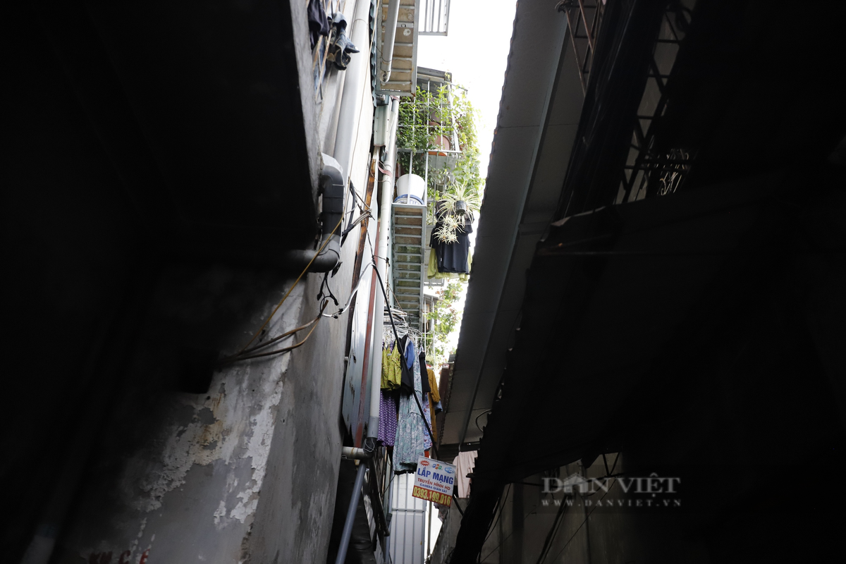 Tại phiên chất vấn HĐND TP.Hà Nội vào tháng 4/2022, Chủ tịch UBND quận Đống Đa Lê Tuấn Định cho biết, quy hoạch Công viên văn hoá Đống Đa được phê duyệt từ những năm 1998 - 2001. Theo đó, thu hồi hơn 70.000 m2 đất (hơn 7ha) tại 3 phường Láng Hạ, Trung Liệt (quận Đống Đa) và Thành Công (quận Ba Đình). Đến năm 2022, quận Đống Đa đã cung cấp số liệu dân cư, hiện trạng cho Sở Quy hoạch kiến trúc và trong thời gian tới quận sẽ tiếp tục phối hợp với sở thực hiện. Sau hơn 20 năm không được triển khai, đến nay có hàng trăm công trình ở phần đất quy hoạch Công viên văn hóa Đống Đa thuộc diện khó di dời. Quận Đống Đa đã giải phóng được 132 hộ với diện tích trên 9.000 m2 và khoảng 10.000 m2 tại khu bãi đất lấn chiếm. Sau khi giải phóng mặt bằng, quận đã sử dụng một phần đất xây trạm điện, sân bóng, trường học…